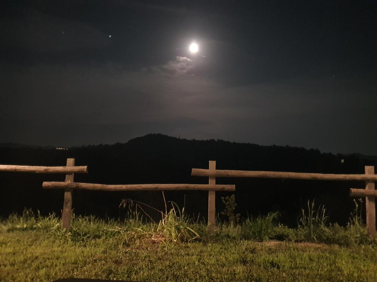 Cascina Brichat Alta Langa Serravalle delle Langhe Exteriör bild