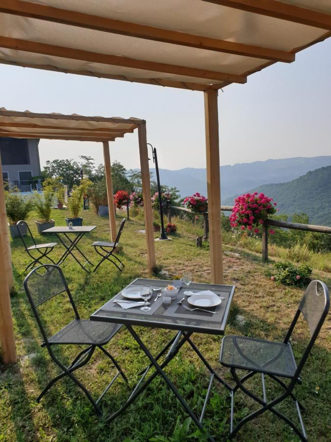 Cascina Brichat Alta Langa Serravalle delle Langhe Exteriör bild